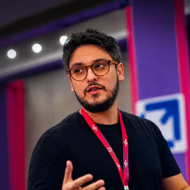 Leonel Rocha, product designer e autor do Livro de Regras
